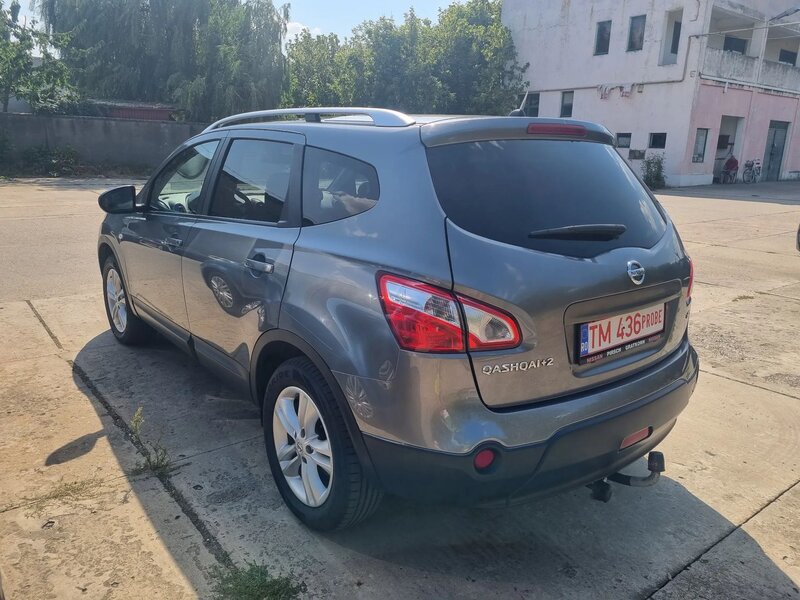 Nissan Qashqai+2